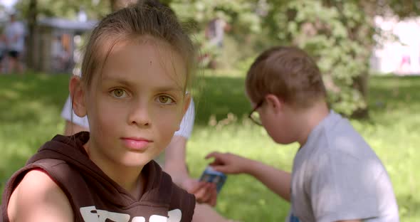 Portrait Teenager in City Park alt