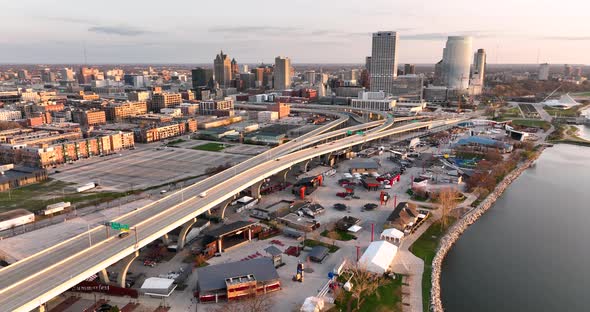 Milwaukee Highway Traffic Morning Light 4K UHD