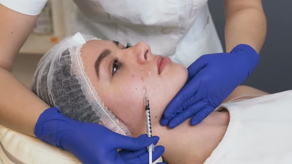 Handsome Young Woman in the Beauty Clinic alt