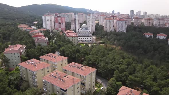 Mosque Between Buildings alt
