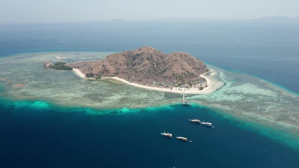 Drone Flight Towards Kanawa Island alt