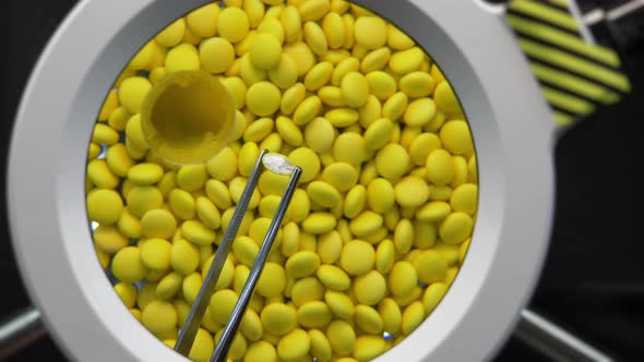 Medicines Under the Microscope alt