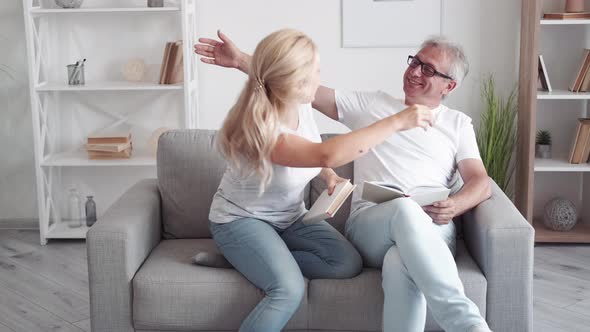 Reading Hobby Family Bonding Father Daughter Book alt