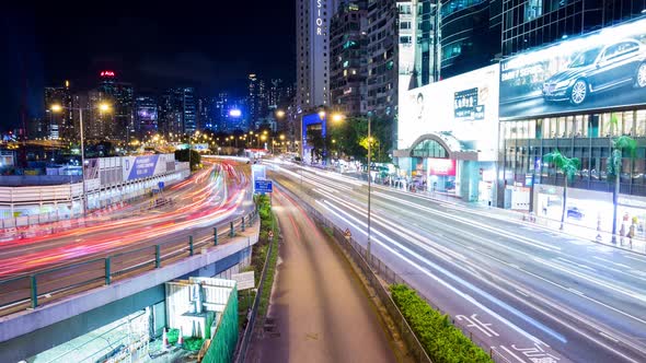 Traffic in Hong Kong at night  alt