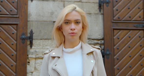 Close-up Portrait of Young Woman, Smiling Looking at Camera. Beautiful People, City Lifestyle alt