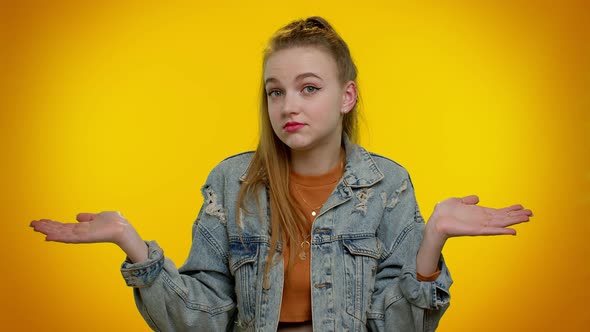 Confused Pretty Girl Feeling Embarrassed About Ambiguous Question Having Doubts No Idea Clueless alt