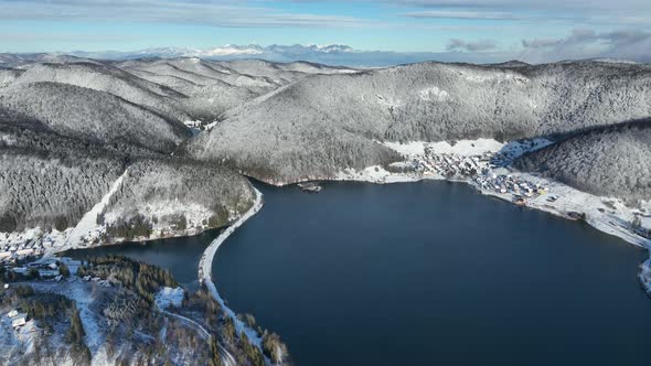 Aerial view of the Palcmanska Masa reservoir in the village of Dedinky in Slovakia alt