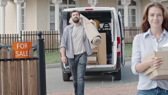 Carrying Stuff to New Home alt