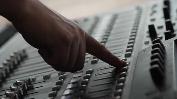 Music Mixer Hand