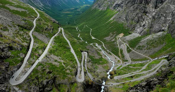 Trollstigen Andalsnes Norway alt