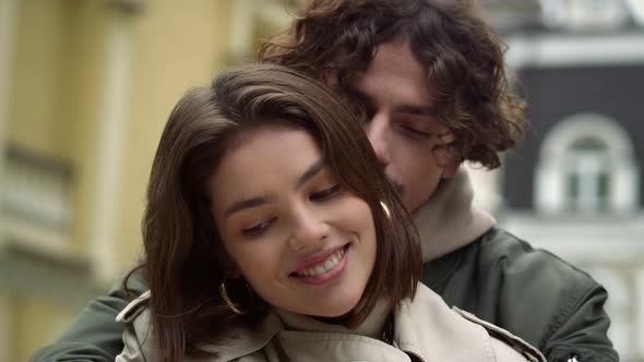 Love Couple Feeling Happy Outdoor alt