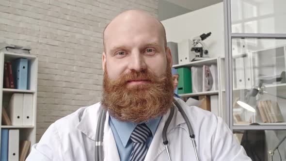 Speaking with Doctor Virtually alt