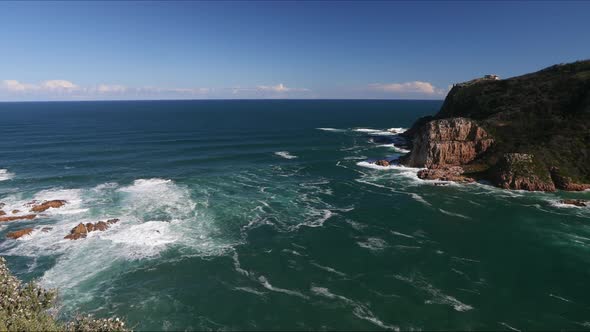 A beautiful summers day overlooking the Knysna Heads from a viewpoint of the Indian Ocean, Coney gle alt