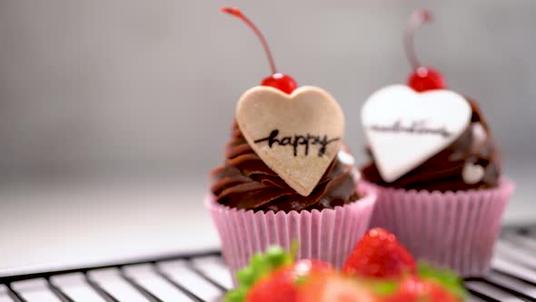 Happy Valentine's Cupcakes Zoom In