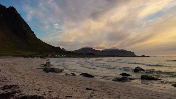 Beautiful Sunset over the Sea alt