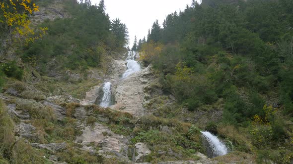 Low angle of Horses Waterfall alt