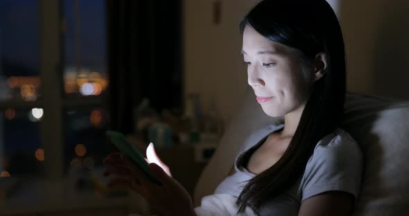 Woman using tablet computer  alt