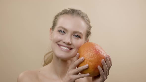 Model In Studio Posing alt