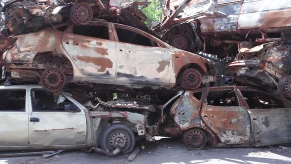 Burnt and Shot Cars During the War in Ukraine alt