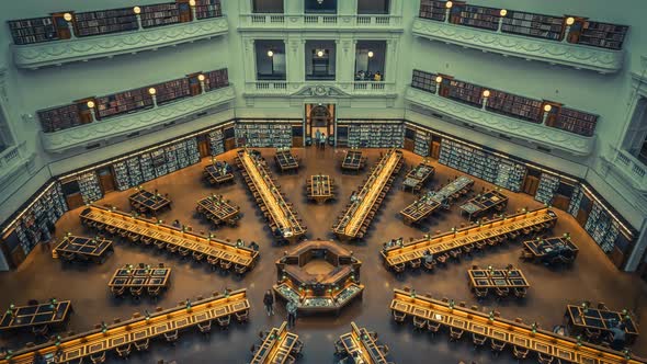 Timelapse of huge library alt