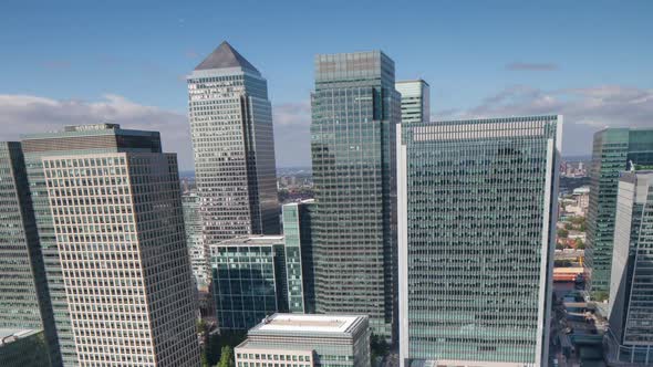 Docklands canary wharf london finance city money business offices alt