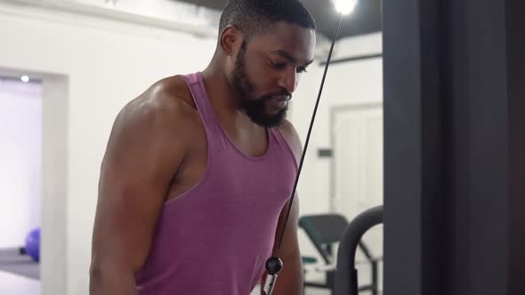 Black Man Workout in the Gym alt