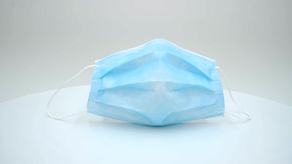 Disposable medical mask alt
