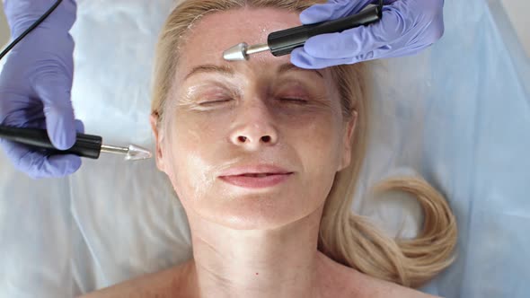 Non-Invasive Face Lifting alt