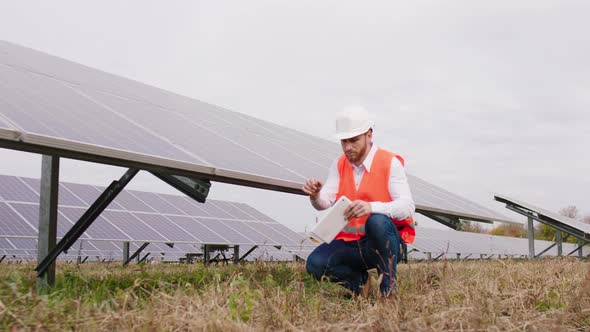 Concept of Renewable Energy at Solar Power Station alt
