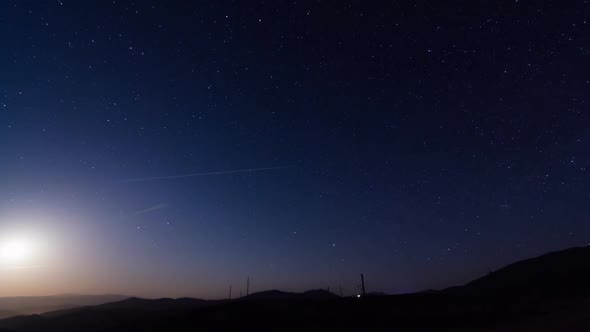 Traces of Stars Against the Night Sky Shot Long Exposure alt