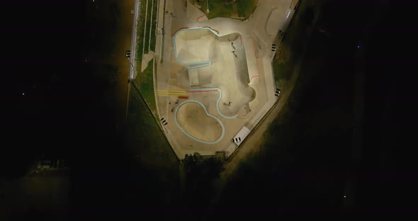 Birds eye view of the Lee and Joe Jamail skate park across from downtown Houston alt