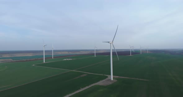 Renewable Energy Farm of Wind Turbines, Nature Friendly Electricity Production alt