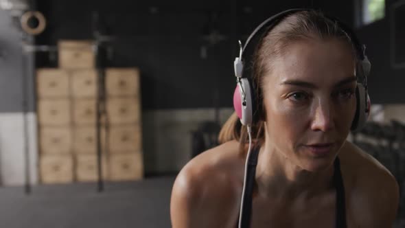 Cross training at a gym alt