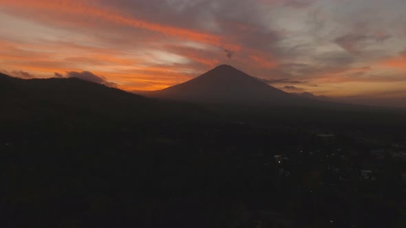 Active Volcano Gunung Agung in Bali Indonesia alt