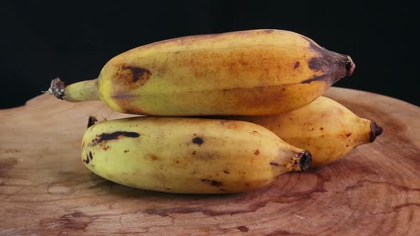 Rotation of a Nam Wah Banana alt