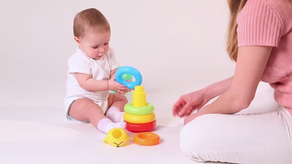 Baby Play with Mother alt