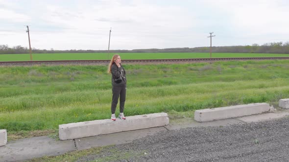 Woman Talking On Smartphone alt