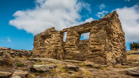 Ruined house timelapse alt