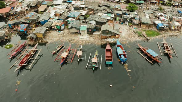 Slums and Poor District of the City of Manila alt