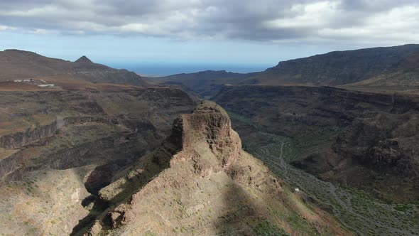 Ansite Fortress, aerial shot of the mountain located near the Ansite Fortress on the island of Gran alt