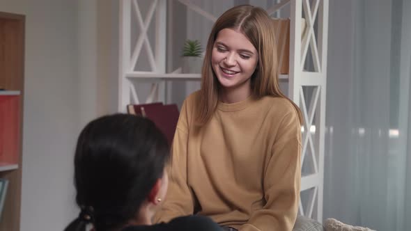 Funny News Family Communication Close Relationship alt