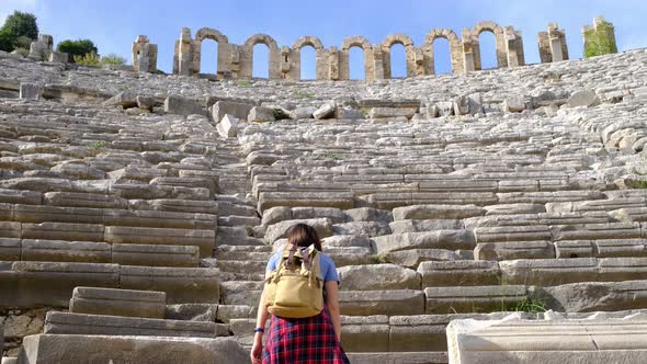 Walk in Antalya Turkey on Warm October Afternoon alt