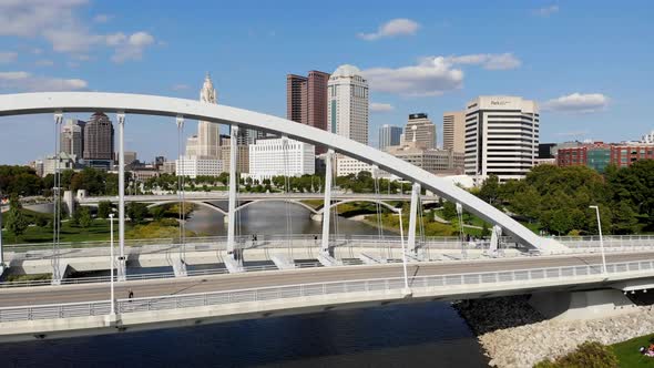 Columbus Ohio Skyline and  Scioto River - aerial drone footage alt
