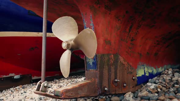 Propeller On Fishing Boat Rotating Shot alt