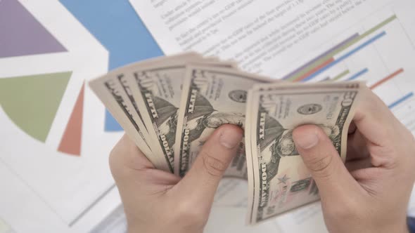 Counting Dollar, Cash alt