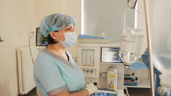 People with Medical and Healthcare Concept alt