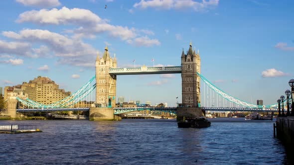 Tower Bridge Time Lapse, London alt