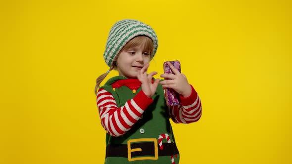 Kid Child Girl Christmas Elf Santa Claus Helper Costume Making Video Call Mobile Phone alt