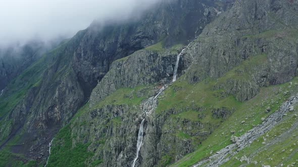Midagrabindon Waterfalls inCaucasus Mountains alt
