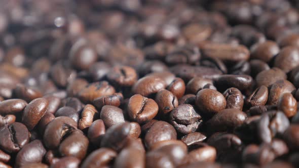 Shallow DOF roasted coffee beans 4K footage alt